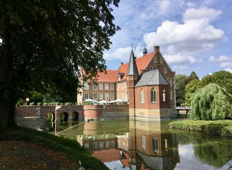 Portret van Ben van der Burg bij een artikel over zijn gezin, privéleven en carrière