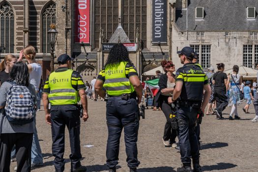 Overzicht van de grootste festivals in Nederland in 2026 met extra tips voor bezoekers uit Wijchen