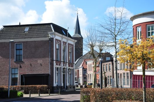 Winkels en terrassen in wijchen centrum met zicht op de Markt en het kasteel