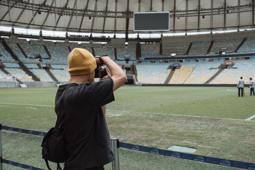 Supporters in Wijchen volgen wedstrijden WK 2026 op een groot scherm